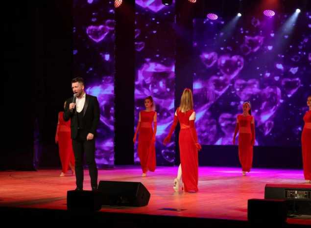 Артисты «Пензаконцерта» поздравили социальных работников с профессиональным праздником